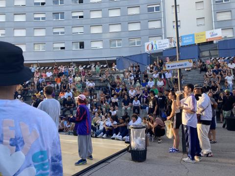 Soirée Hip Hop devant la résidence Aragon